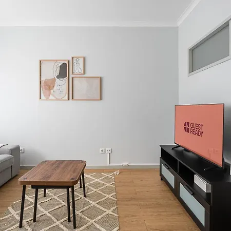 Guestready - Homely Retreat In The Centre Apartment
